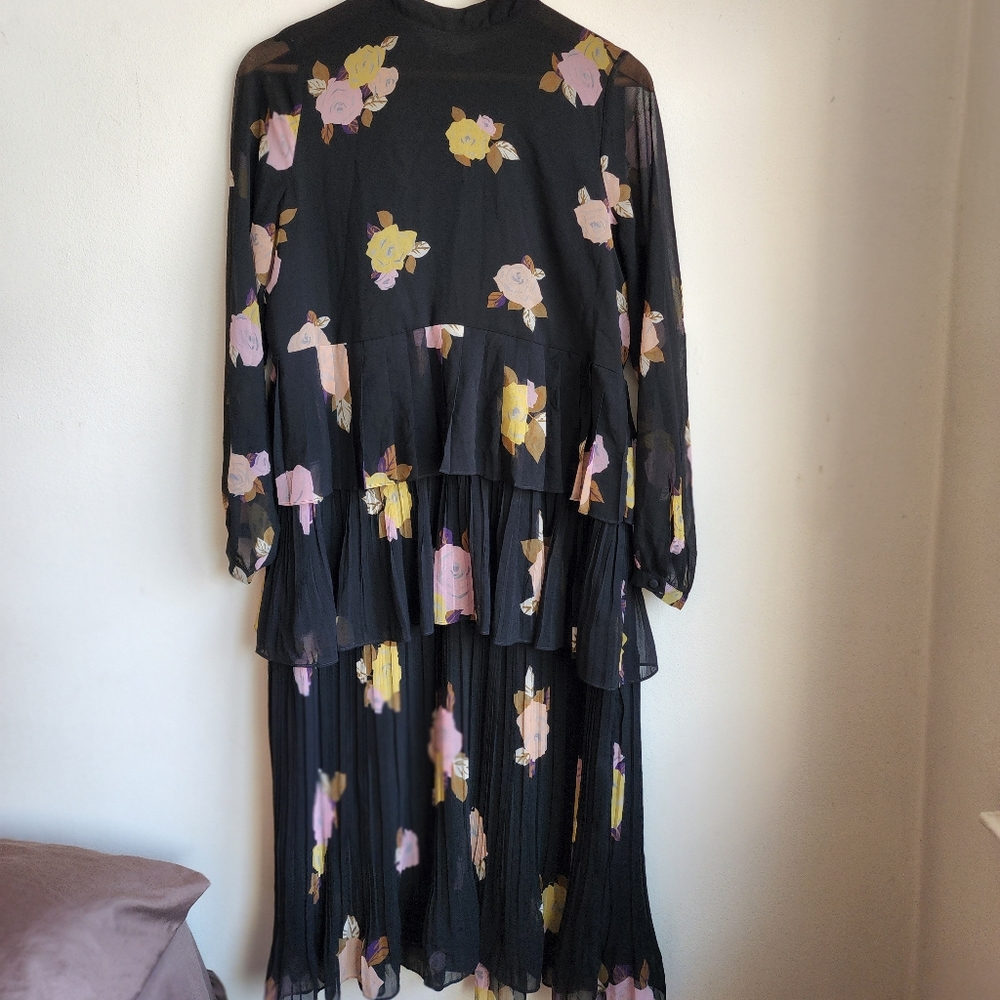 Close out sale - Long dress with ruffles